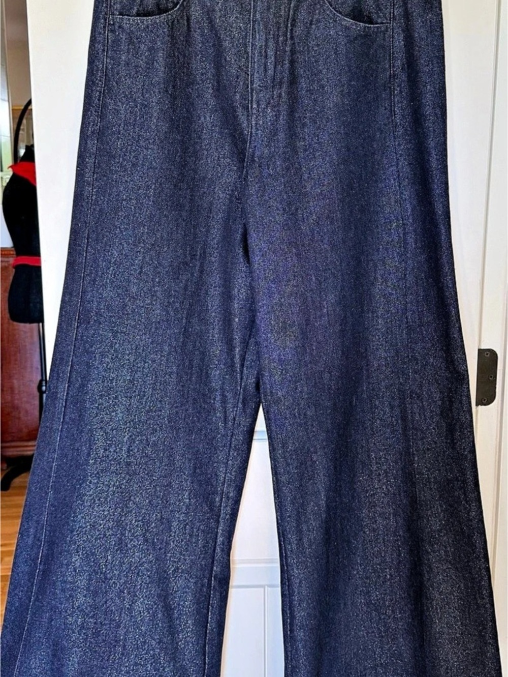 Anthropologie Pilcro "The Adi Sparkle Pull-On Mid-Rise Flare
Jeans" Sz 30
